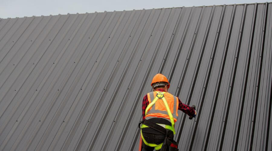 Professional metal roof installation services in Roans Prairie, TX
