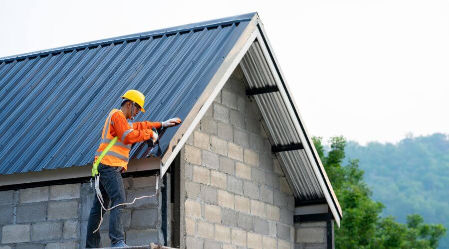 Professional metal roof installation in Roans Prairie, TX